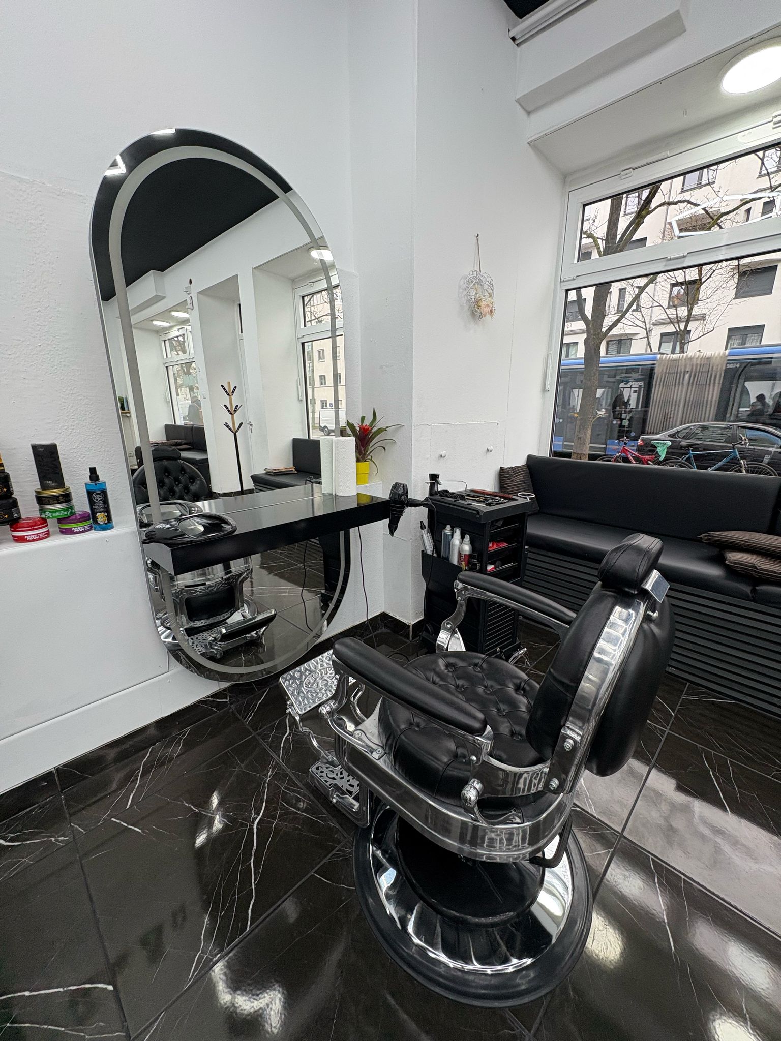 Salon