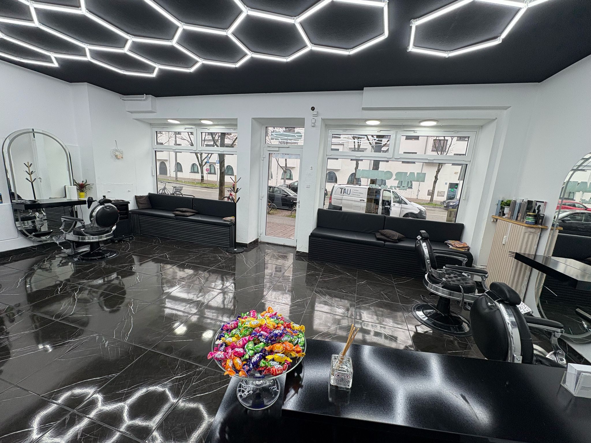 Salon